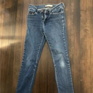 Levi's Classic Blue Skinny Jeans mid rise skinny size 6
